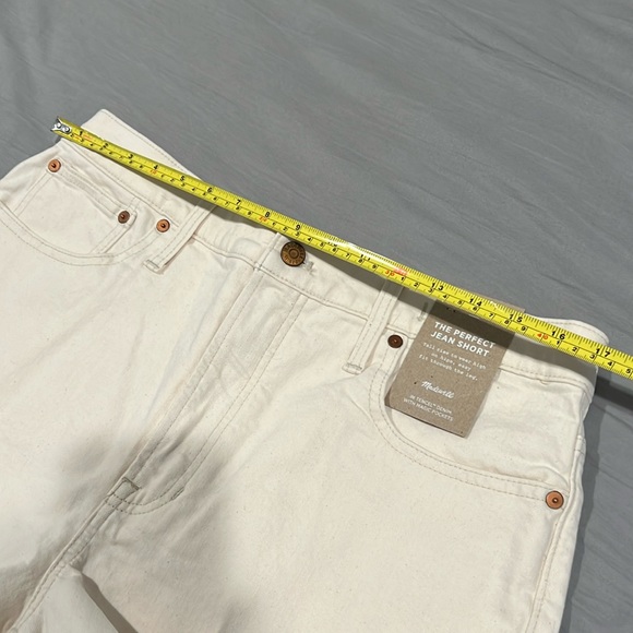 Madewell - The Perfect Jean Short - Picture 7 of 7